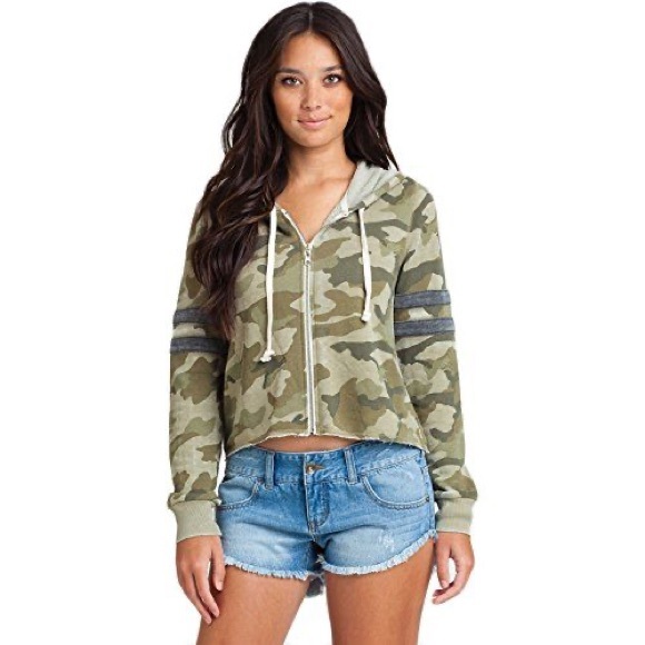 Billabong Tops - Billabong Camo Cropped Hoodie Medium
